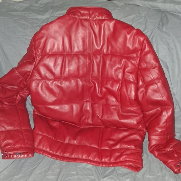 Barya New York Red Puffer Jacket& Pick An Item Under $20 For FREE! - Picture 2 of 6